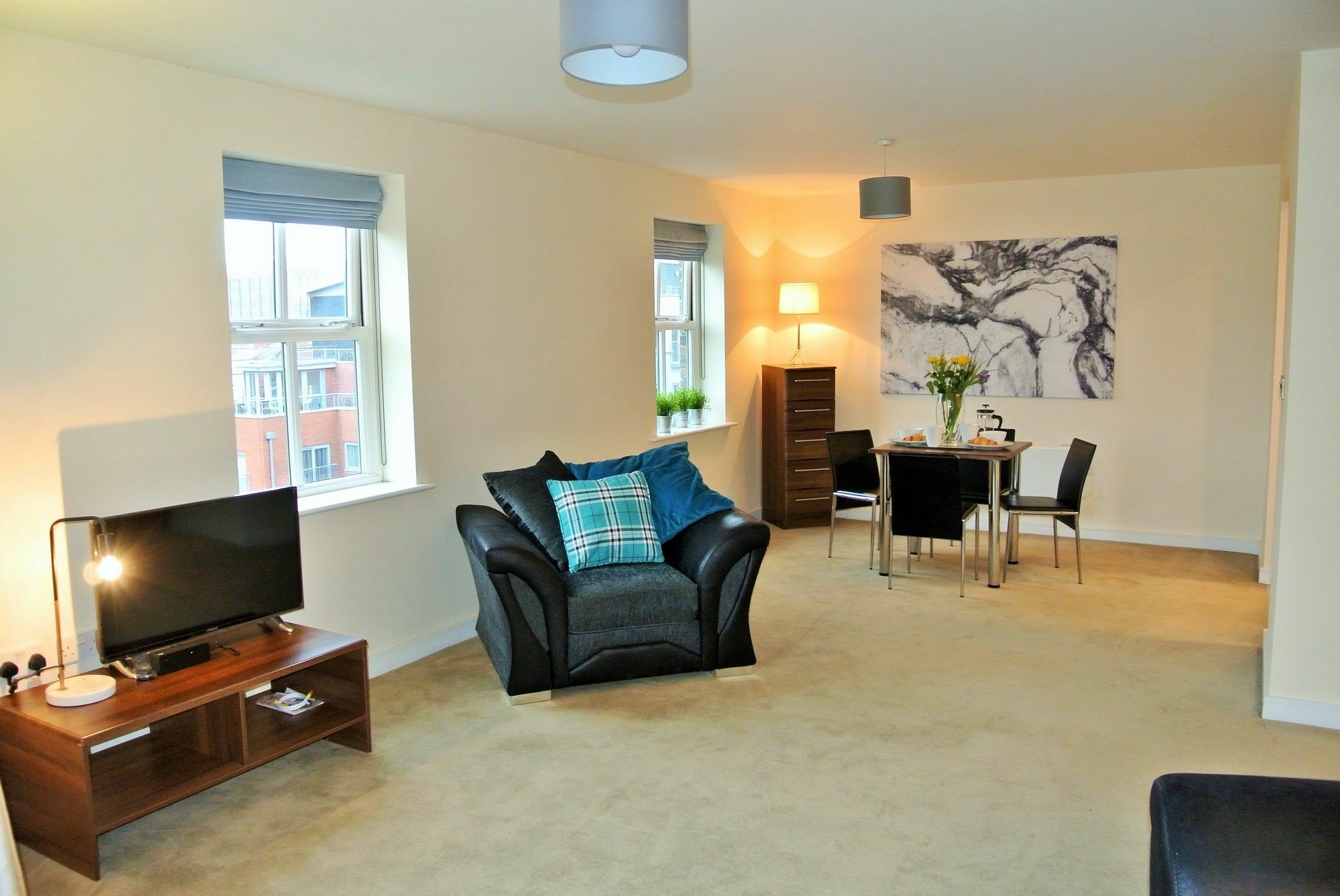 Oyo Approved Serviced Apartments Steam Mill Τσέστερ Εξωτερικό φωτογραφία