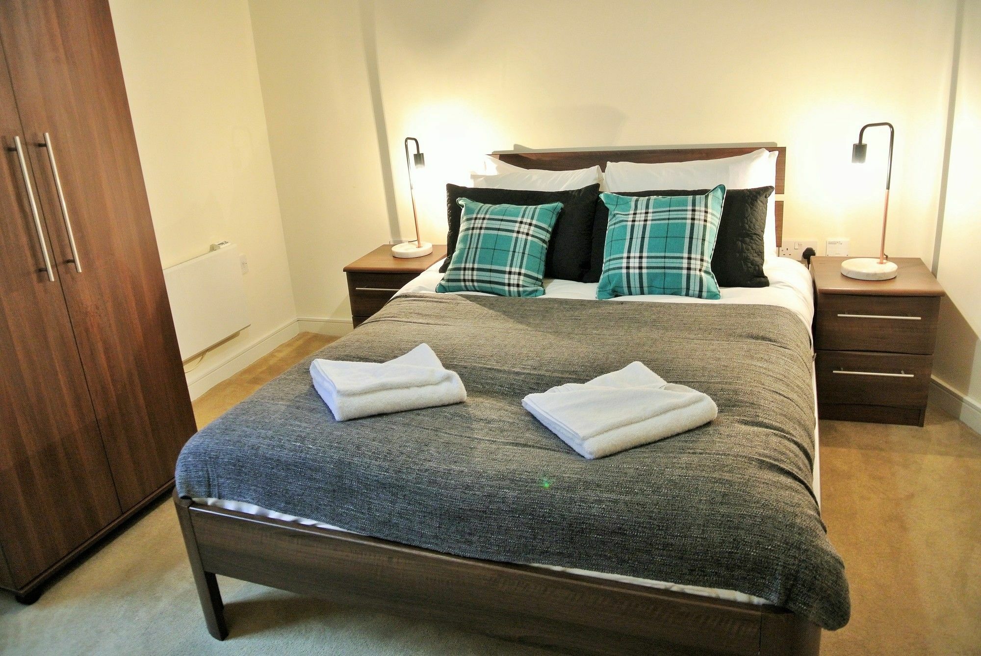 Oyo Approved Serviced Apartments Steam Mill Τσέστερ Εξωτερικό φωτογραφία